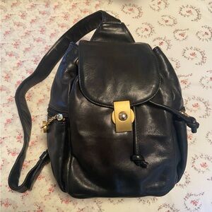 Perlina vintage 90’s leather sling bag